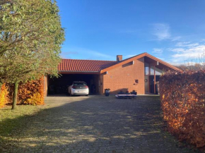 Værelse, bad og toilet i villa, Næstved